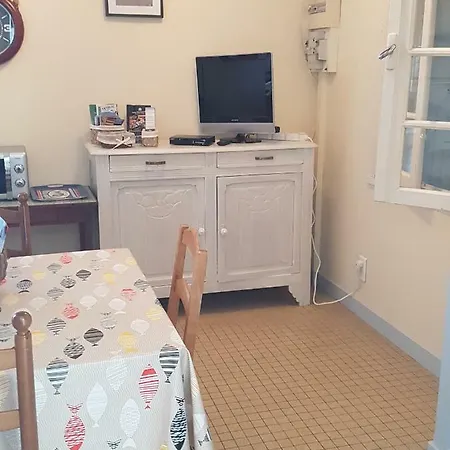 Helios, Maison Charentaise 300 M Plage בית נופש *