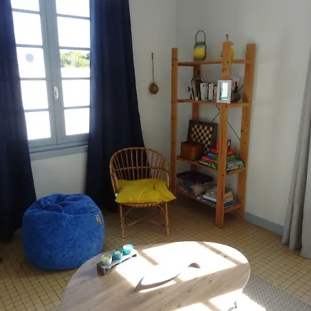Helios, Maison Charentaise 300 M Plage La Cotinière