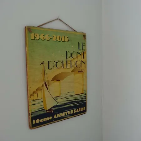 Helios, Maison Charentaise 300 M Plage בית נופש La Cotinière